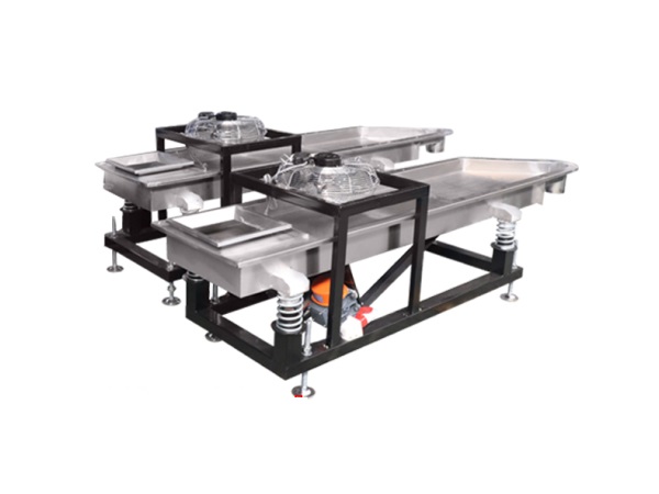 不锈钢振动筛带风机